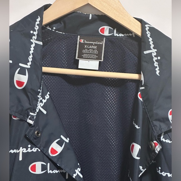 Women’s Champion jacket - Picture 3 of 4